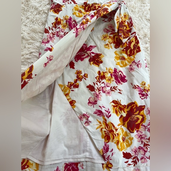 Great Jones White Floral Midi Dress faux wrap size 12 cotton adjustable strap - Picture 10 of 13